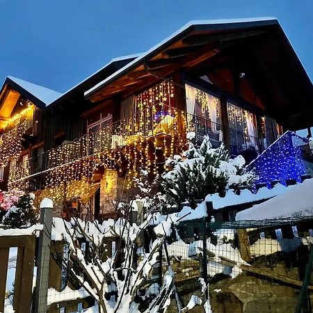 Casetta In Legno Alba Di Montanaria *