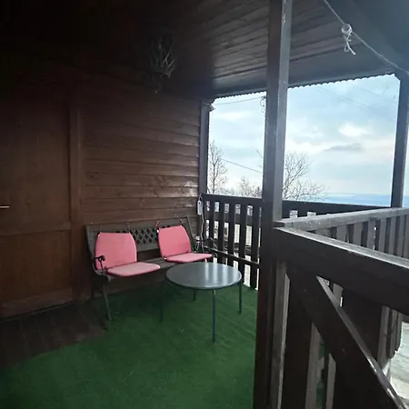 Casetta In Legno Alba Di Montanaria *