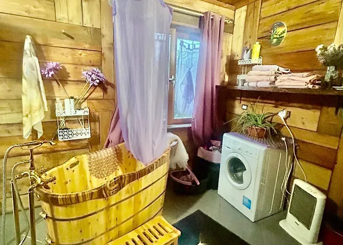 Alba Di Montanaria Lägenhet